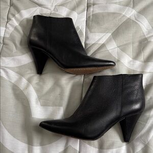 Vince Camuto Black Leather Ankle Booties genuine leather worn 3 times size 7.5